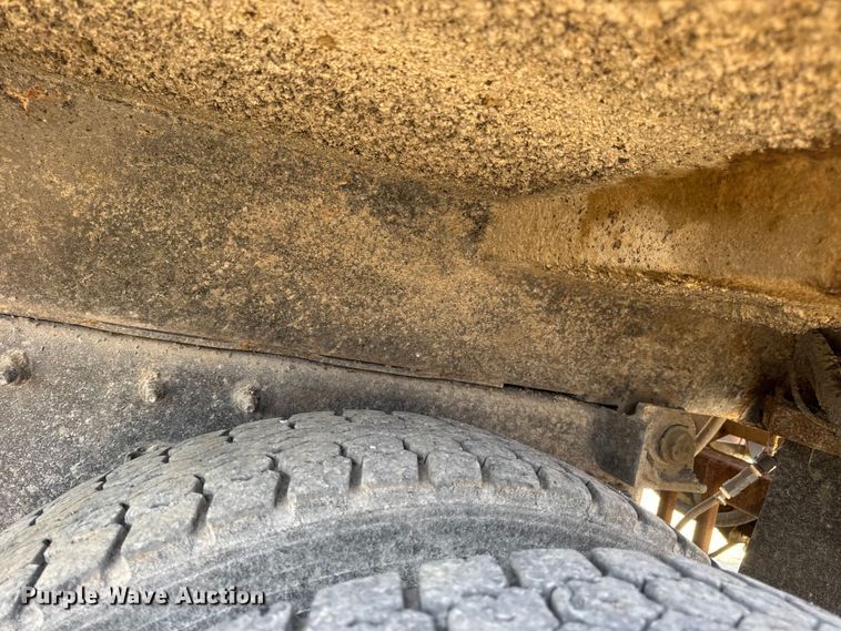 image for item DO2314 2011 International 7500 dump truck