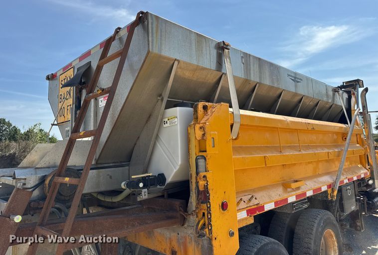 image for item DO2314 2011 International 7500 dump truck