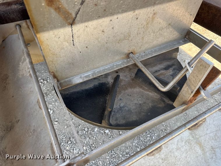 image for item DO2314 2011 International 7500 dump truck