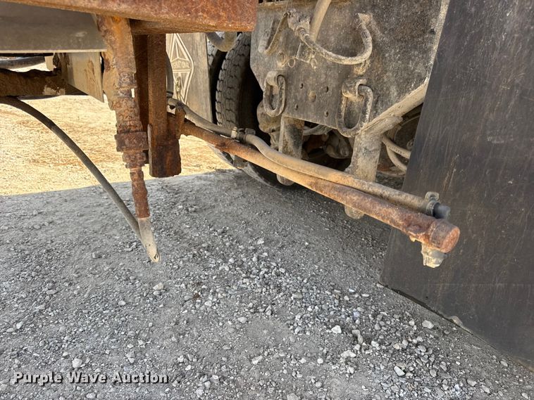 image for item DO2314 2011 International 7500 dump truck