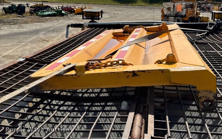 image for item DO2314 2011 International 7500 dump truck