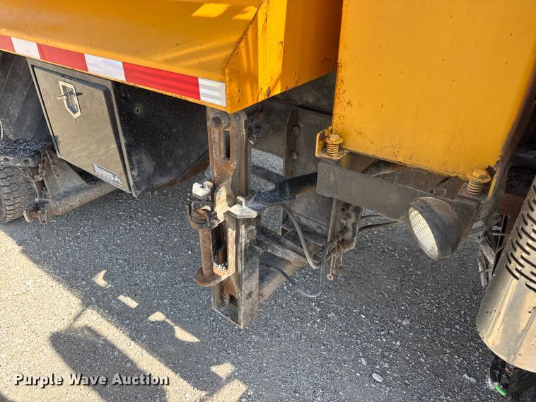 image for item DO2314 2011 International 7500 dump truck