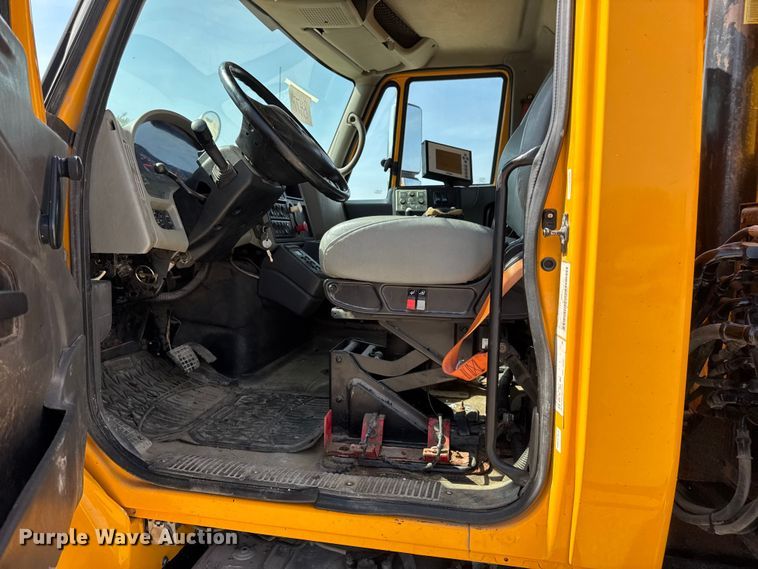 image for item DO2314 2011 International 7500 dump truck