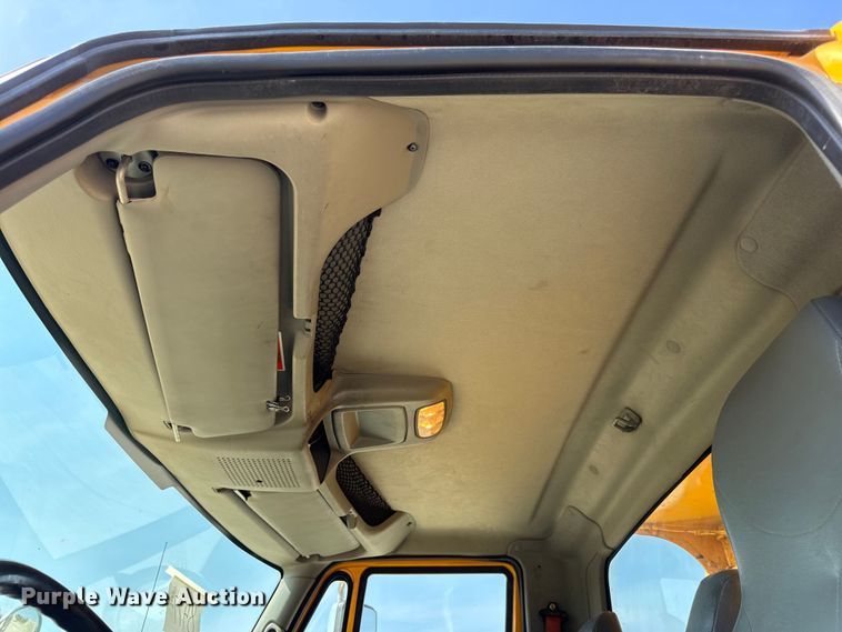 image for item DO2314 2011 International 7500 dump truck