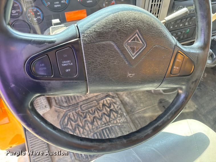 image for item DO2314 2011 International 7500 dump truck