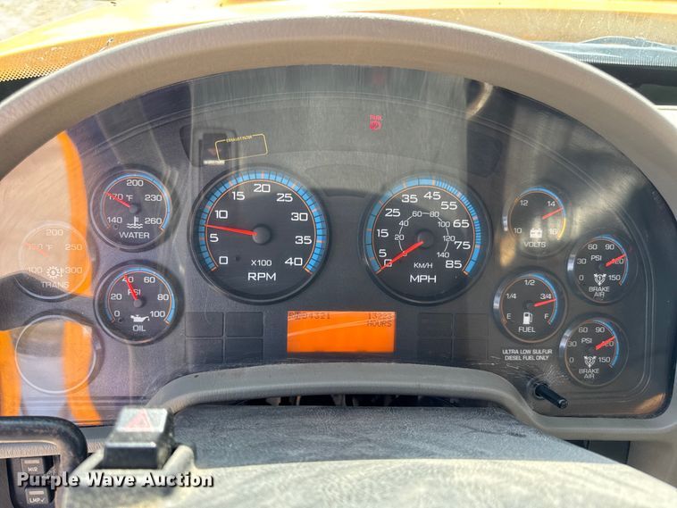 image for item DO2314 2011 International 7500 dump truck