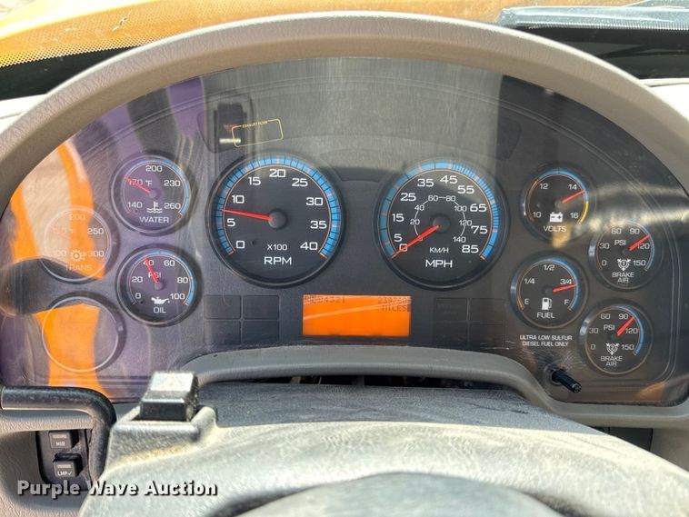 image for item DO2314 2011 International 7500 dump truck