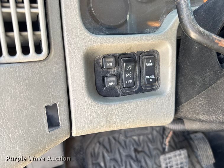 image for item DO2314 2011 International 7500 dump truck