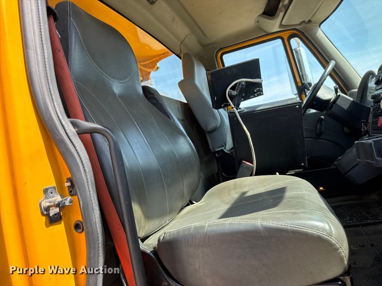 image for item DO2314 2011 International 7500 dump truck