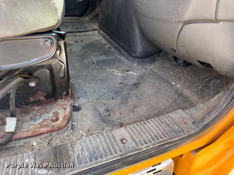 image for item DO2314 2011 International 7500 dump truck