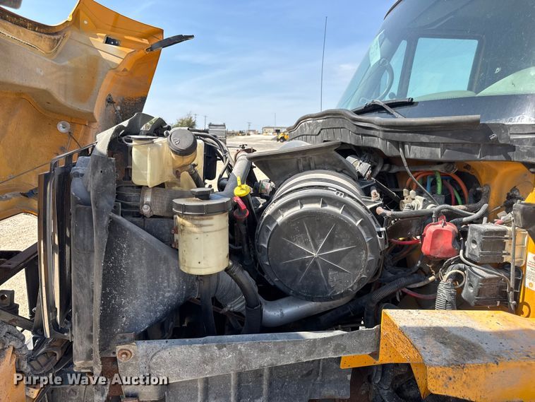 image for item DO2314 2011 International 7500 dump truck