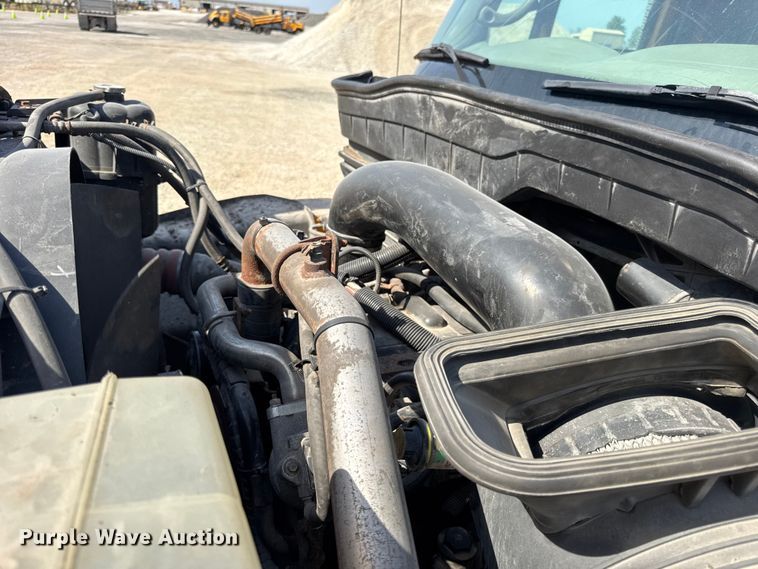 image for item DO2314 2011 International 7500 dump truck