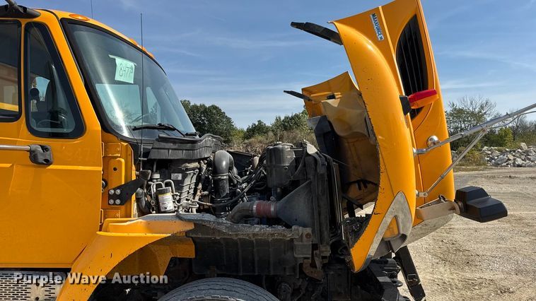 image for item DO2314 2011 International 7500 dump truck