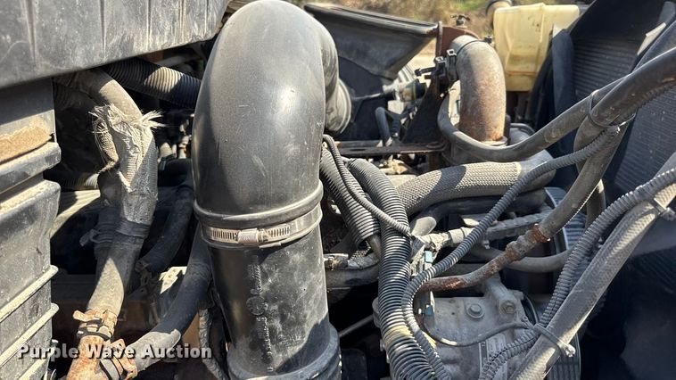 image for item DO2314 2011 International 7500 dump truck