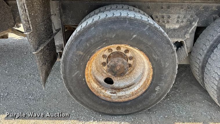 image for item DO2314 2011 International 7500 dump truck