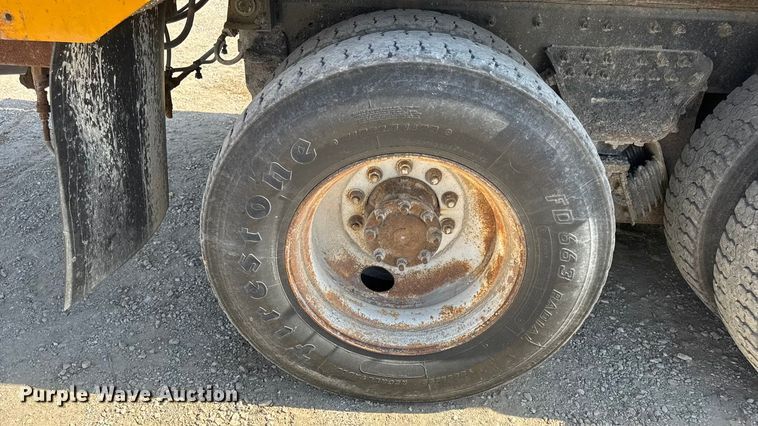 image for item DO2314 2011 International 7500 dump truck