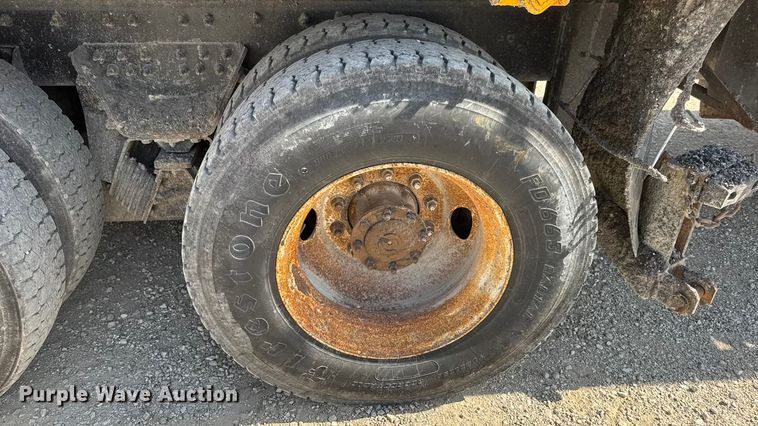 image for item DO2314 2011 International 7500 dump truck