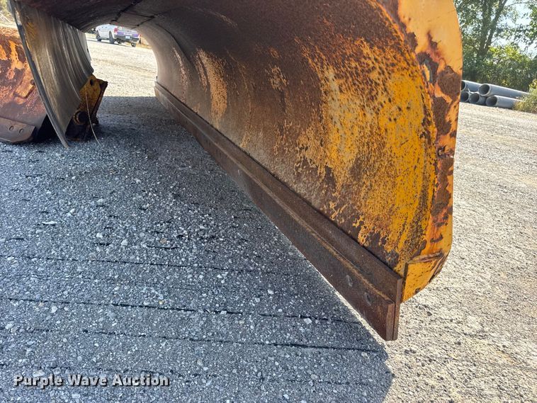 image for item DO2314 2011 International 7500 dump truck