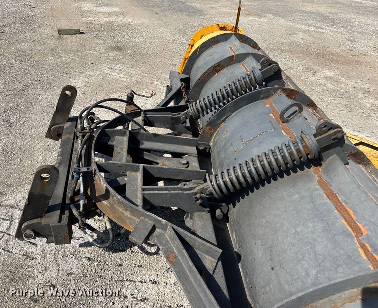 image for item DO2314 2011 International 7500 dump truck