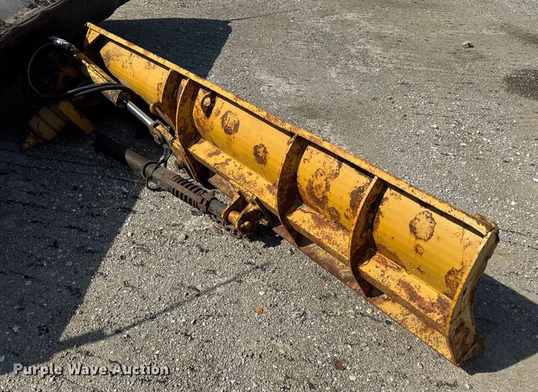 image for item DO2314 2011 International 7500 dump truck