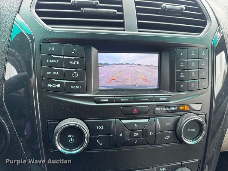 image for item DO2382 2018 Ford Explorer SUV