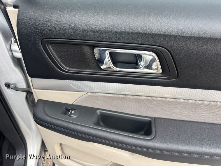 image for item DO2382 2018 Ford Explorer SUV