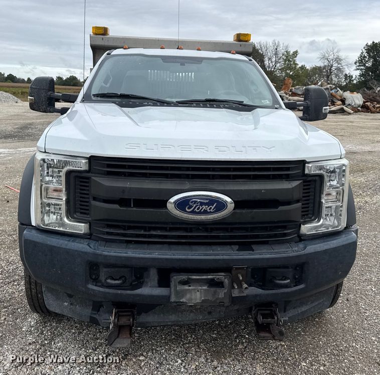 image for item DO2384 2017 Ford F550 XL Crew Cab dump truck