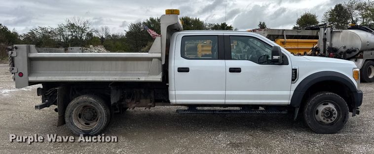 image for item DO2384 2017 Ford F550 XL Crew Cab dump truck