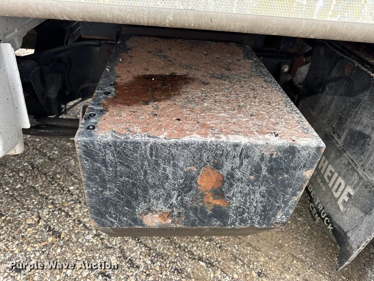 image for item DO2384 2017 Ford F550 XL Crew Cab dump truck