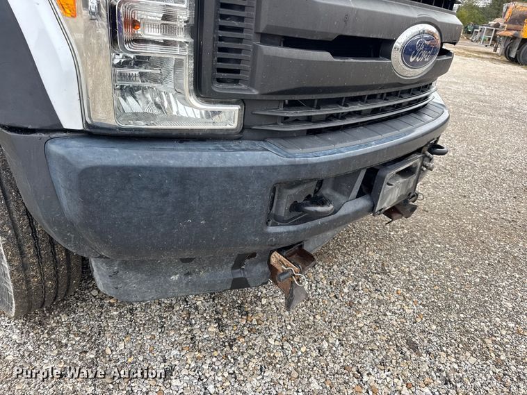 image for item DO2384 2017 Ford F550 XL Crew Cab dump truck