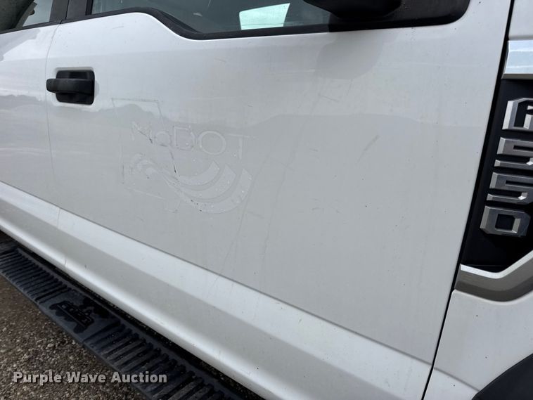 image for item DO2384 2017 Ford F550 XL Crew Cab dump truck