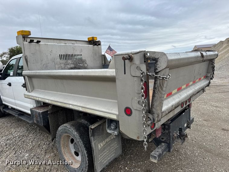 image for item DO2384 2017 Ford F550 XL Crew Cab dump truck