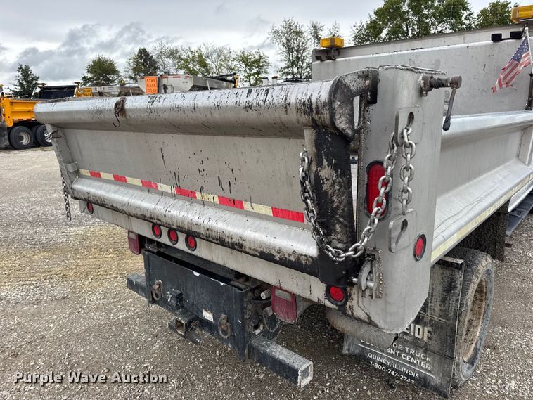 image for item DO2384 2017 Ford F550 XL Crew Cab dump truck