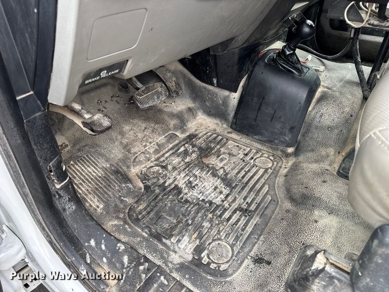 image for item DO2384 2017 Ford F550 XL Crew Cab dump truck