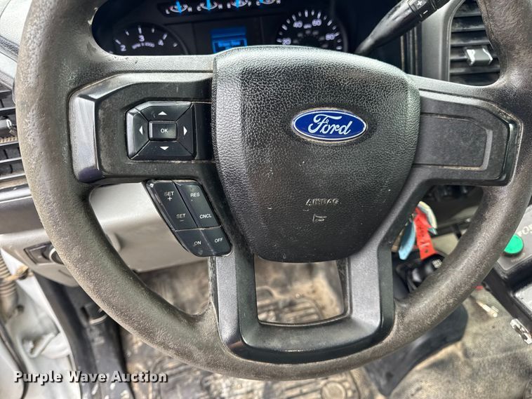 image for item DO2384 2017 Ford F550 XL Crew Cab dump truck