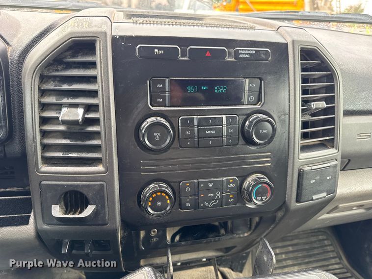 image for item DO2384 2017 Ford F550 XL Crew Cab dump truck