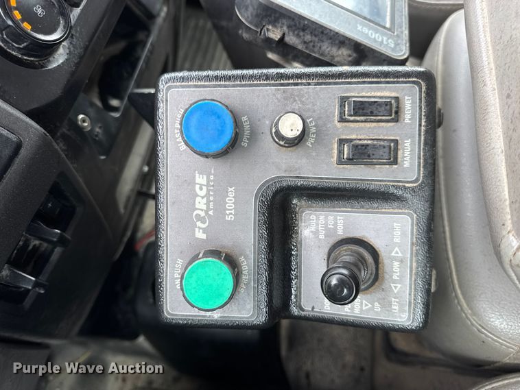 image for item DO2384 2017 Ford F550 XL Crew Cab dump truck