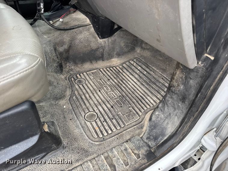 image for item DO2384 2017 Ford F550 XL Crew Cab dump truck