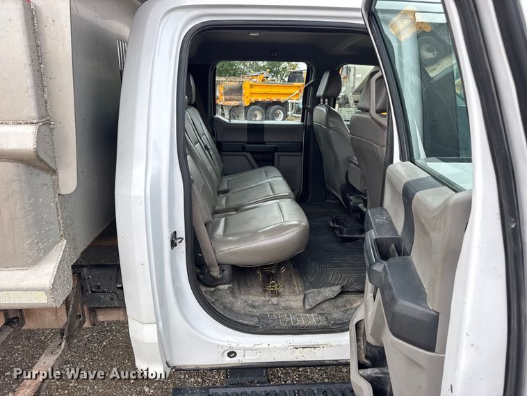 image for item DO2384 2017 Ford F550 XL Crew Cab dump truck