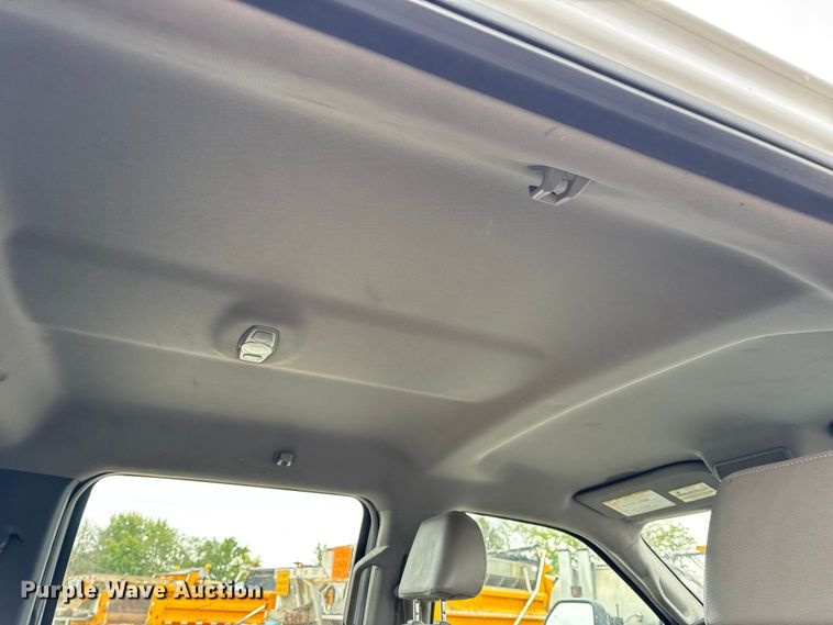 image for item DO2384 2017 Ford F550 XL Crew Cab dump truck