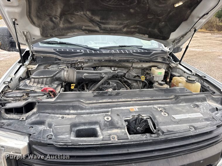 image for item DO2384 2017 Ford F550 XL Crew Cab dump truck