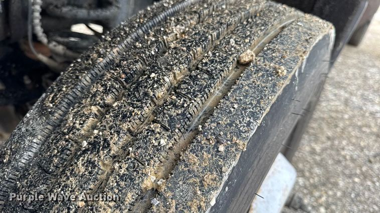 image for item DO2384 2017 Ford F550 XL Crew Cab dump truck