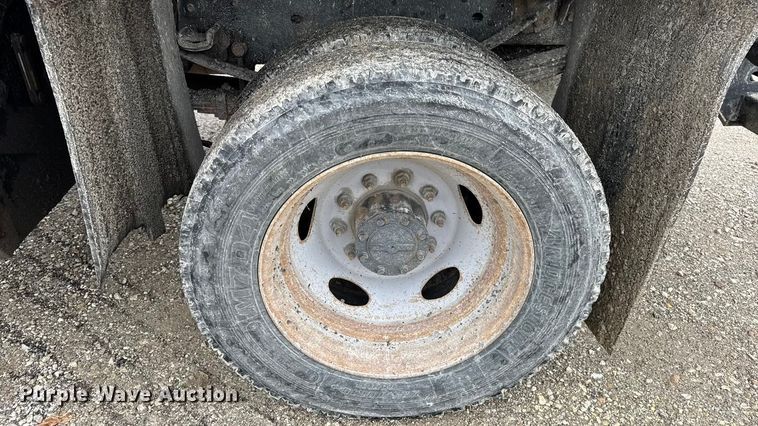 image for item DO2384 2017 Ford F550 XL Crew Cab dump truck