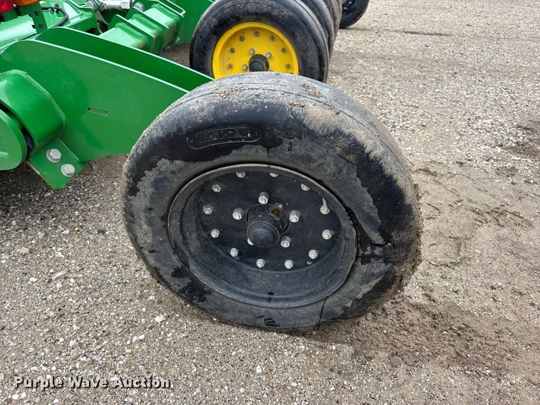 image for item DO2385 John Deere R15 batwing rotary mower