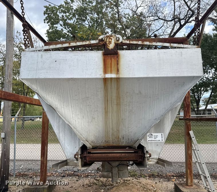 image for item DO2396 Good Roads, Inc. spreader