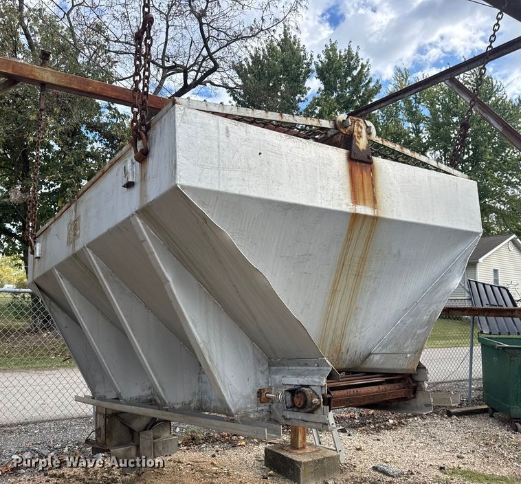 image for item DO2396 Good Roads, Inc. spreader