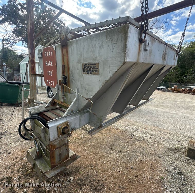 image for item DO2396 Good Roads, Inc. spreader