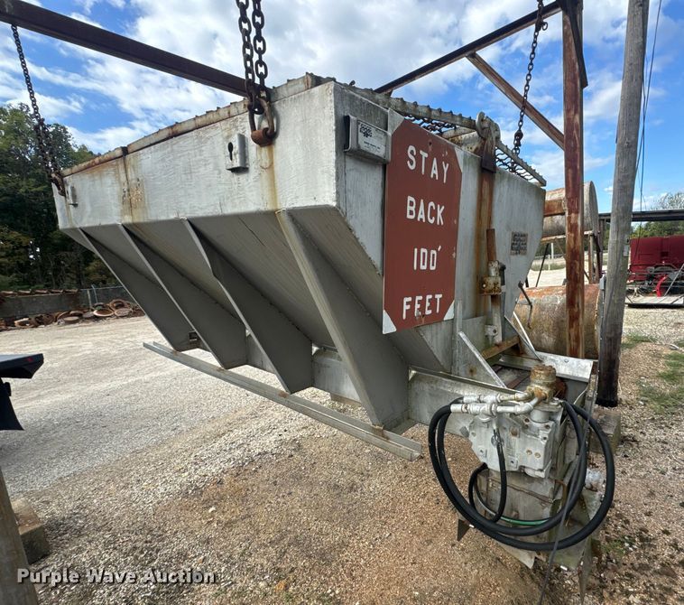 image for item DO2396 Good Roads, Inc. spreader