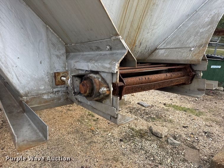 image for item DO2396 Good Roads, Inc. spreader