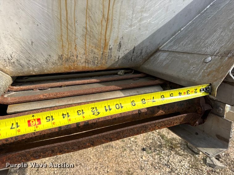 image for item DO2396 Good Roads, Inc. spreader